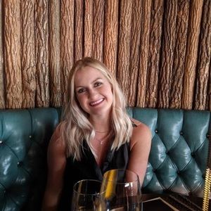 Meet your Posher, Becca